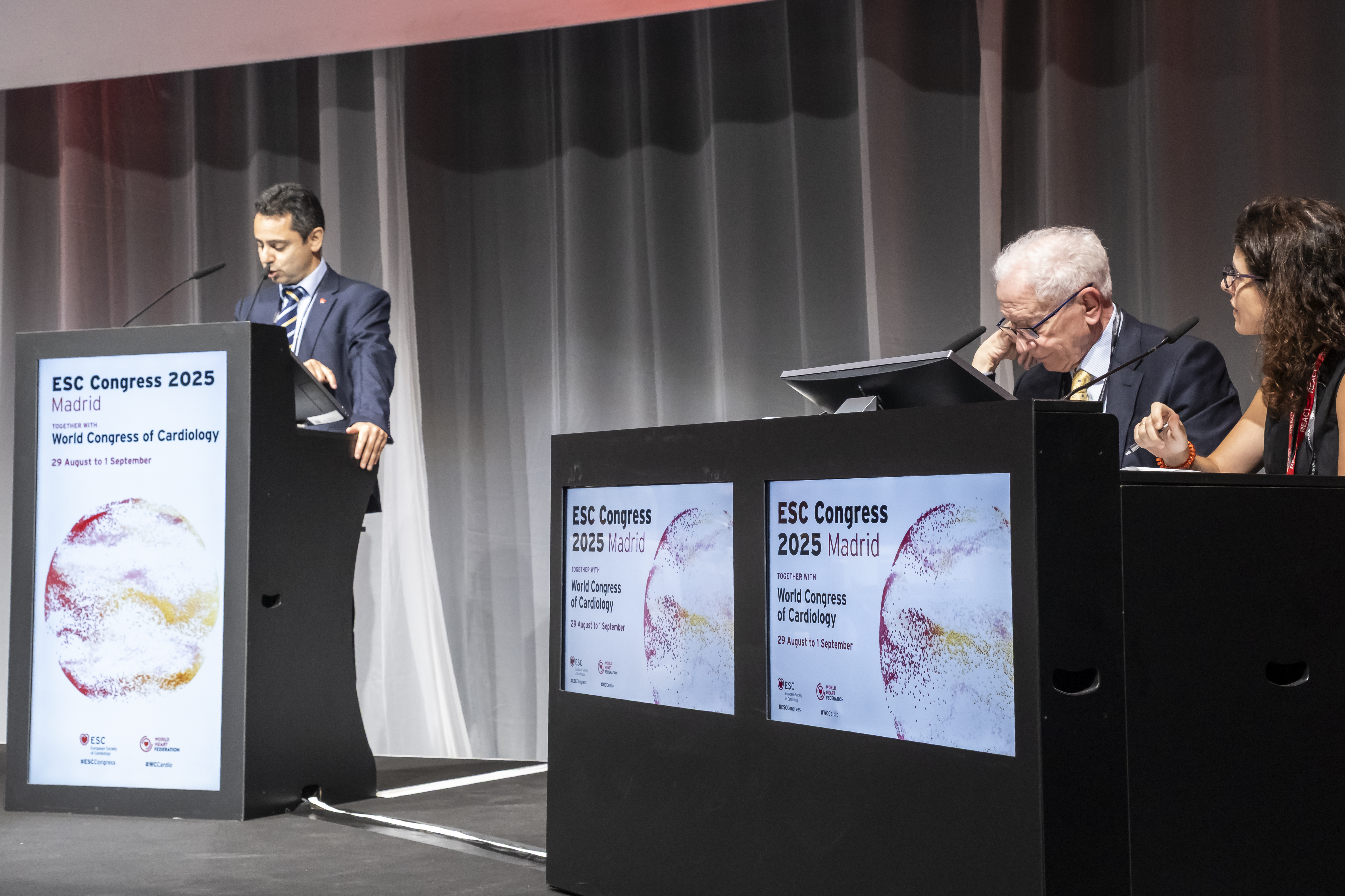 Digital faculty table