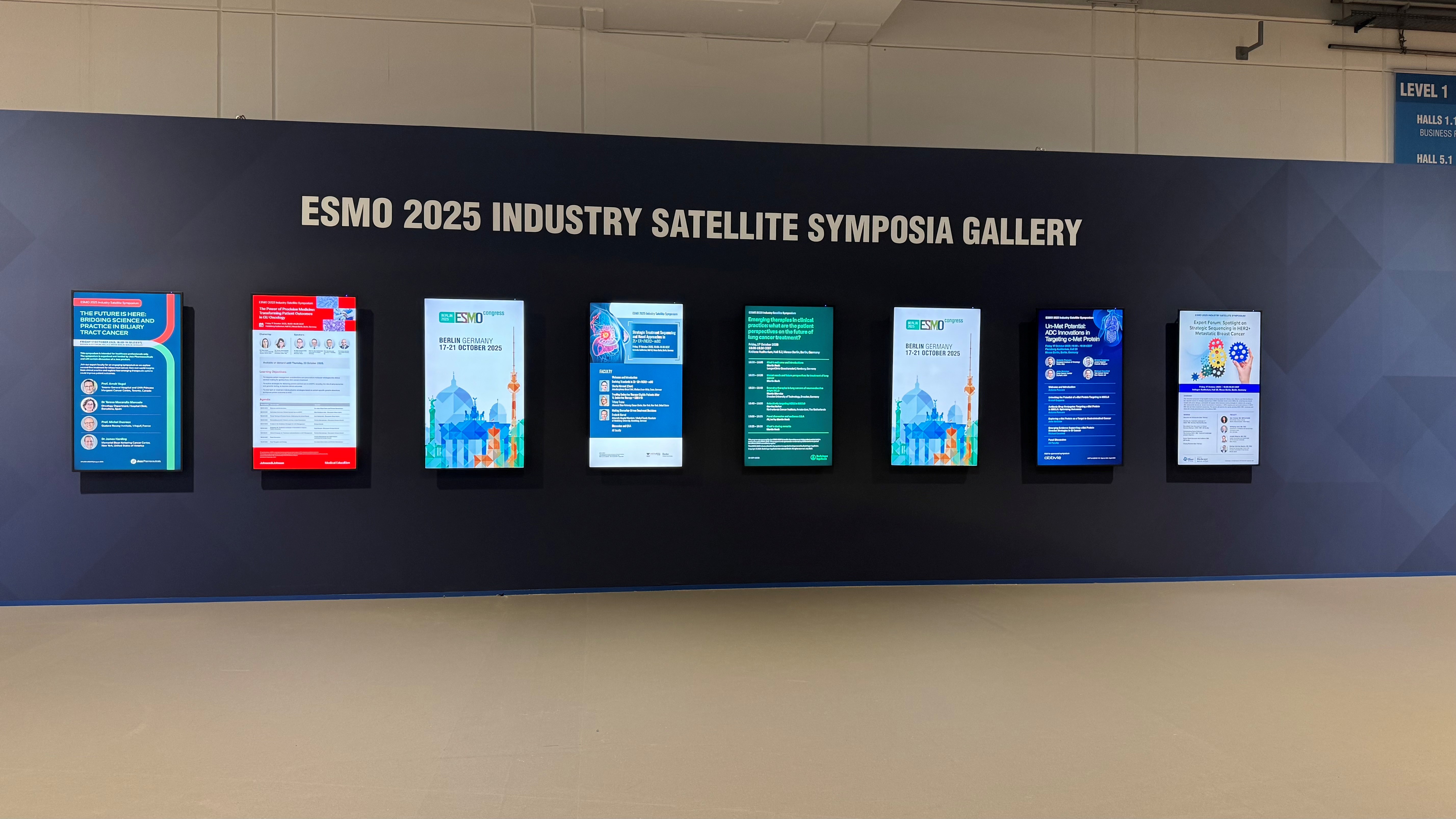 Signage wall without people